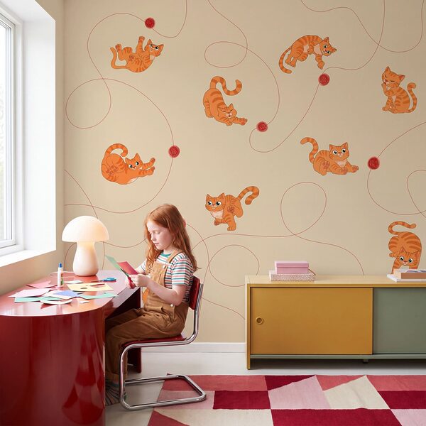 Fotobehang Motief met katten en een bal (Artikelnummer: t01105) Fotobehang Motief met katten en een bal (Artikelnummer: t01105)